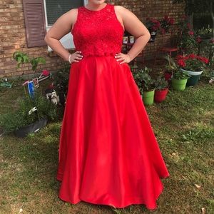 Prom dress size 16. Message me for more info.
